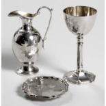 A SMALL VICTORIAN COMMUNION SET, COLEN HEWER CHESHIRE, BIRMINGHAM, 1886