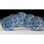 A SET OF FIVE CHINESE BLUE AND WHITE PLATES, QIANLONG, 1735 - 1796