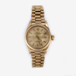 A LADY'S 18CT GOLD WRISTWATCH, ROLEX OYSTER PERPETUAL DATEJUST