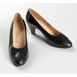 A PAIR OF LADIES VINTAGE MODENESI TORINO PUMPS