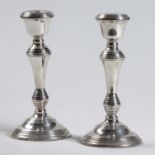 A PAIR OF ELIZABETH II SILVER CANDLESTICKS, BROADWAY AND CO, BIRMINGHAM, 1973