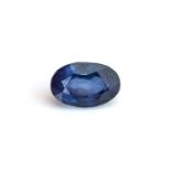 AN UNMOUNTED OVAL MIXED-CUT SAPPHIRE