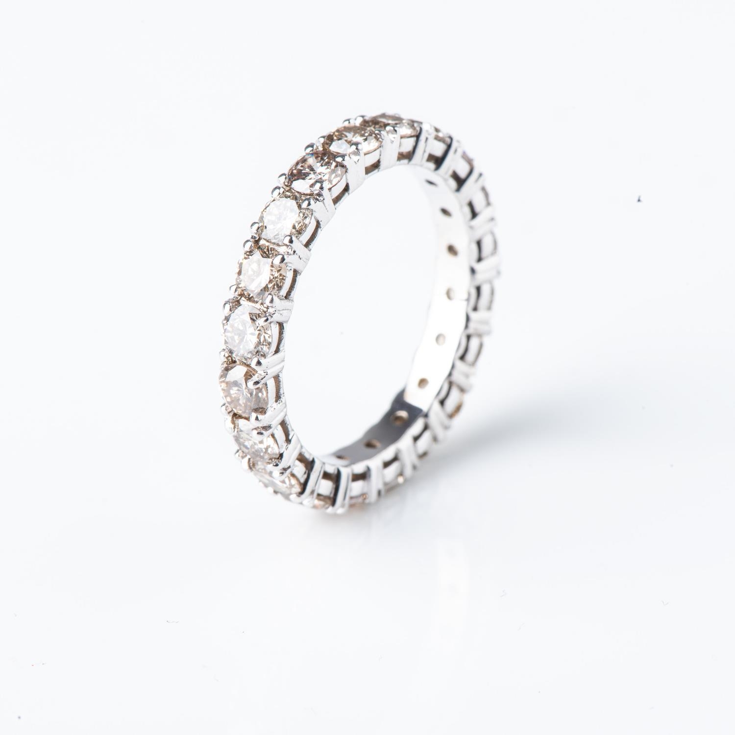 A DIAMOND FULL ETERNITY RING - Image 2 of 3