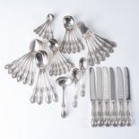 A SET OF AMERICAN SILVER FLATWARE, LATE 20TH CENTURY