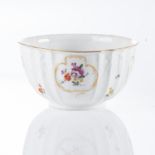 A MEISSEN BOWL, EARLY 20TH CENTURY