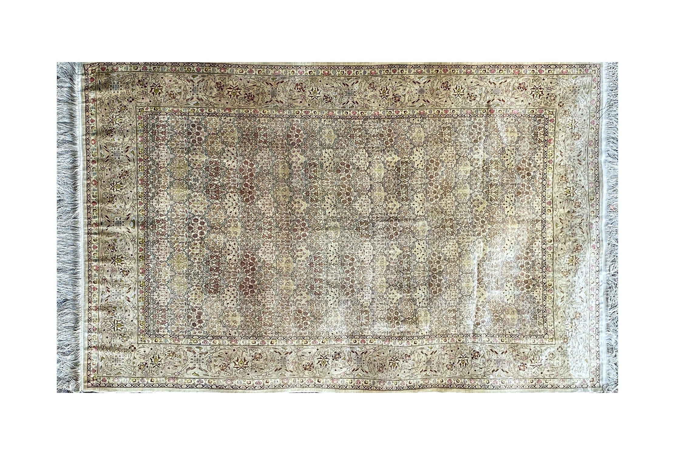 A SILK HEREKE, MODERN, TURKEY