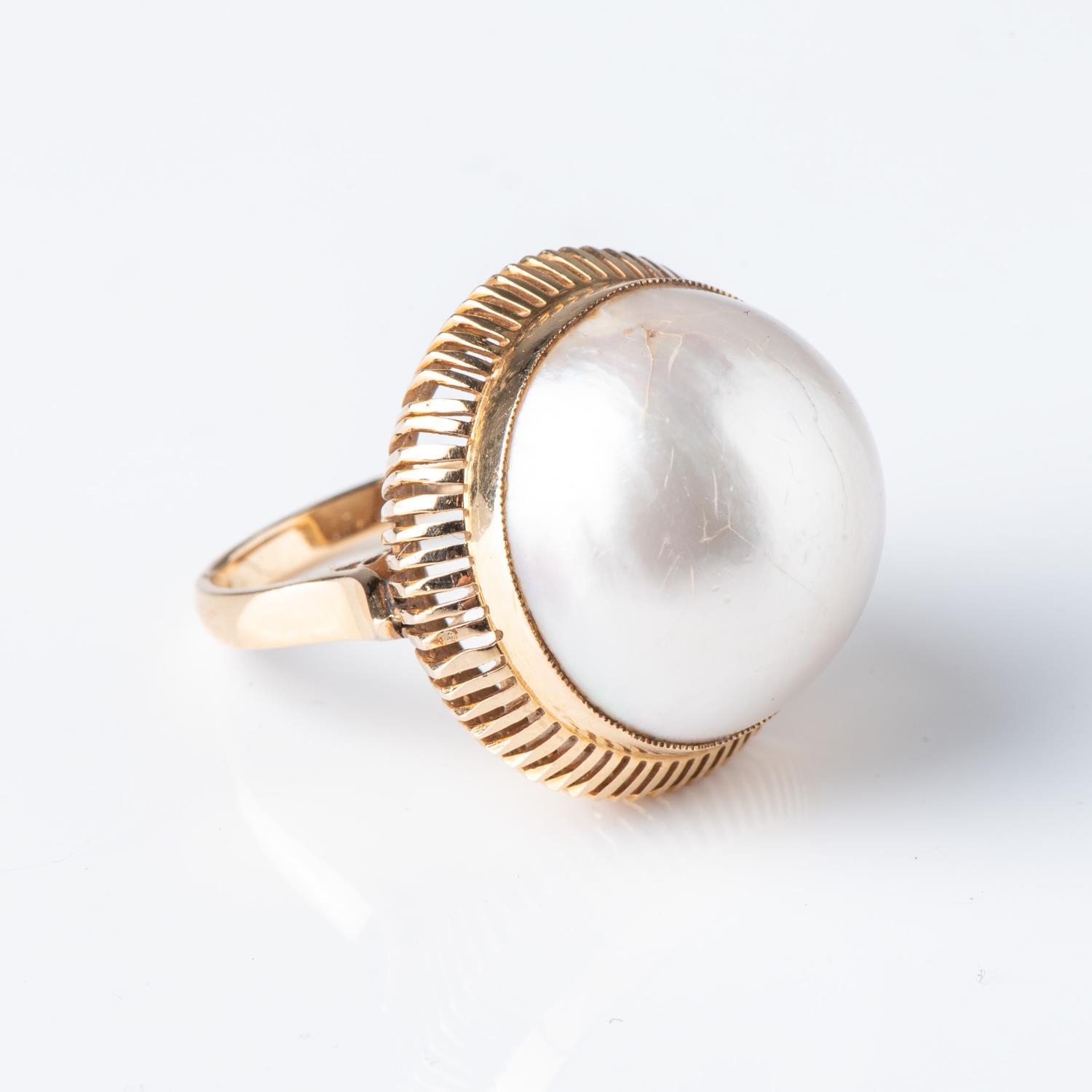 A MABÃ‰ PEARL RING - Image 2 of 3