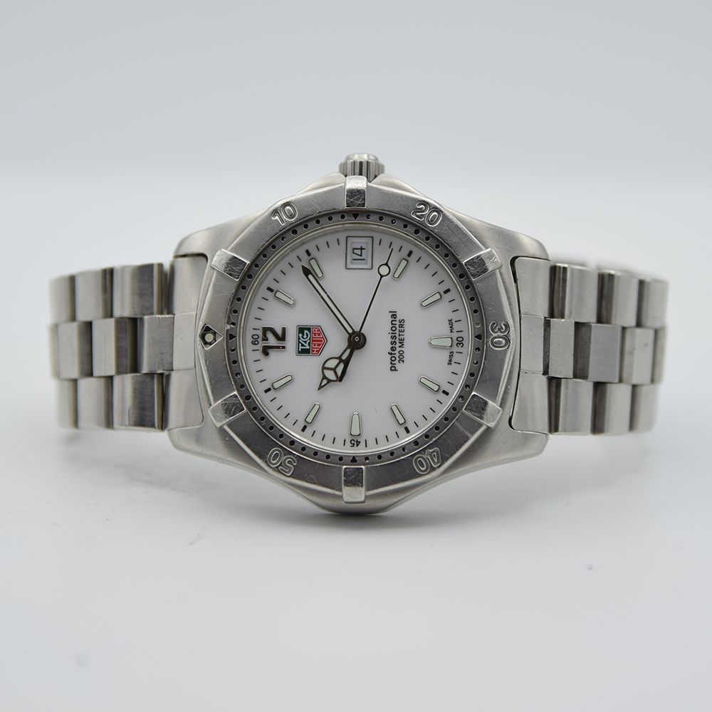 GENTLEMAN'S TAG HEUER PROFESSIONAL 2000 SERIES WHI