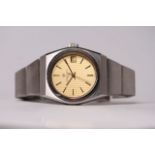 GENTLEMENS ETERNAMATIC 3000 WRISTWATCH, circular champagne dial with baton hour markers, date at 3