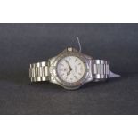 GENTLEMENS TAG HEUER PROFESSIONAL DATE WRISTWATCH, circular white dial with luminous hour markers