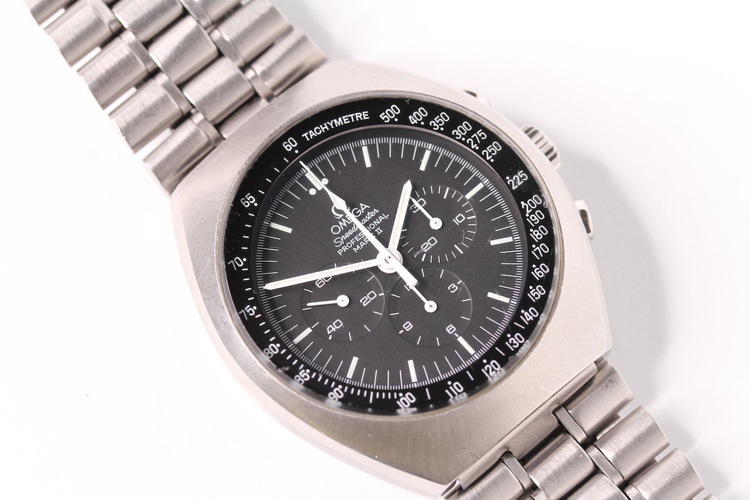 VINTAGE OMEGA SPEEDMASTER MARK II REFERENCE 145.014 CIRCA 1970 WITH BOX AND BOOKLET, circular - Image 4 of 7