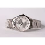 GENTLEMENS TAG HEUER CARRERA REF WV211A-0 W/BOX, circular silver dial with hour markers, date at 3