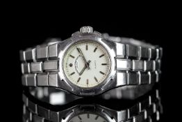 LADIES VACHERON CONSTANTIN OVERSEAS WRISTWATCH, circular silver dial with silver hour markers and
