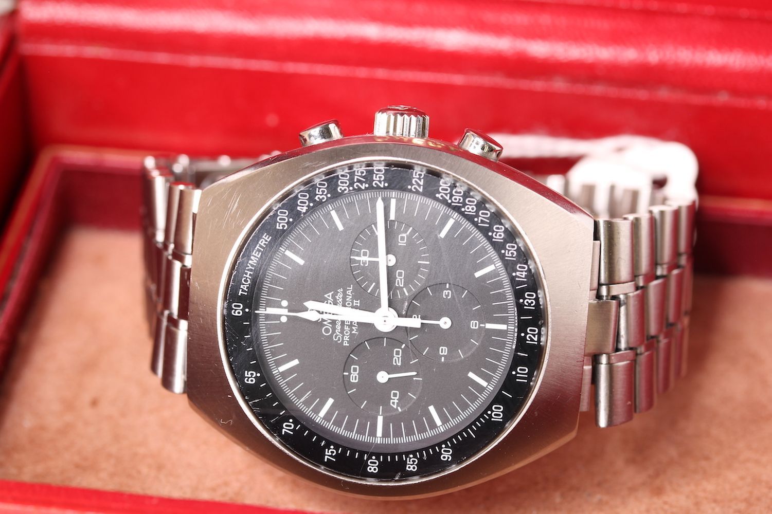 VINTAGE OMEGA SPEEDMASTER MARK II REFERENCE 145.014 CIRCA 1970 WITH BOX AND BOOKLET, circular - Image 2 of 7