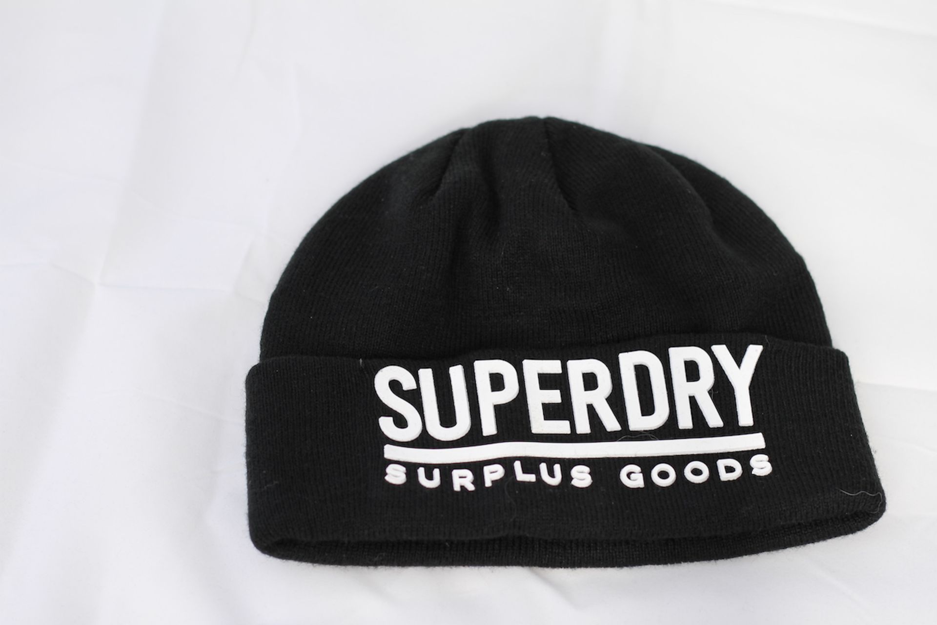 SUPERDRY BEANIE HAT, Colour : BLACK, AGE: UNKNOWN, SIZE: ONE SIZE, CONDITION GRADE: 1 VERY GOOD * TO