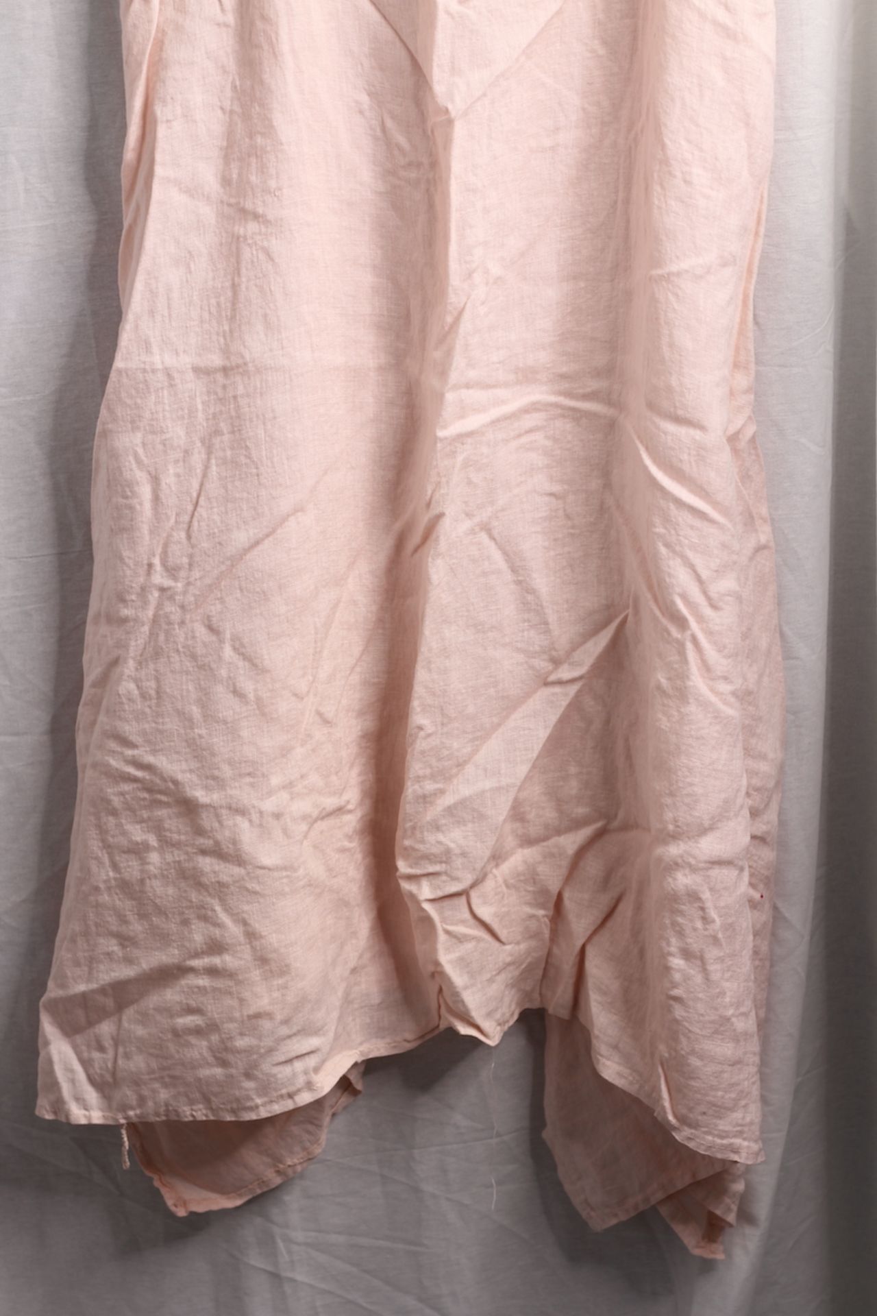 MADE IN ITALY LINEN DRESS NEW WITH LABELS, Colour : PINK, AGE: UNKNOWN, SIZE: UNKNOWN, CONDITION - Image 2 of 3