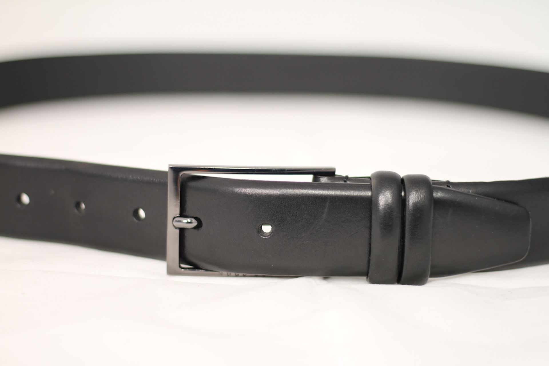 HUGO BOSS LEATHER BELT, Colour : BLACK, AGE: UNKNOWN, SIZE: UK38, CONDITION GRADE: 1 VERY GOOD * - Image 5 of 5