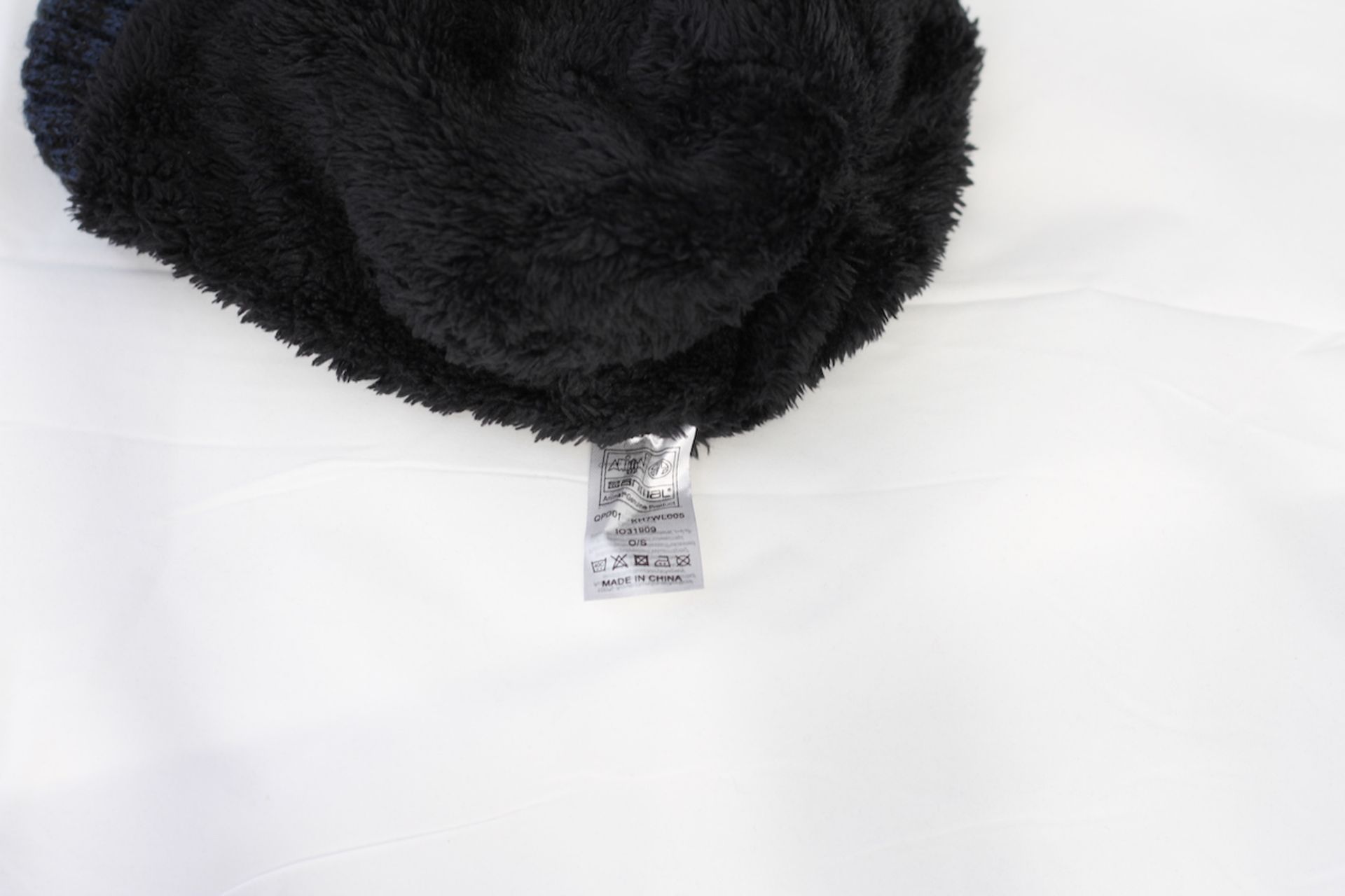 ANIMAL BEANIE HAT FUR LINED, Colour : BLUE, AGE: UNKNOWN, SIZE: ONE SIZE, CONDITION GRADE: 1 VERY - Image 2 of 2