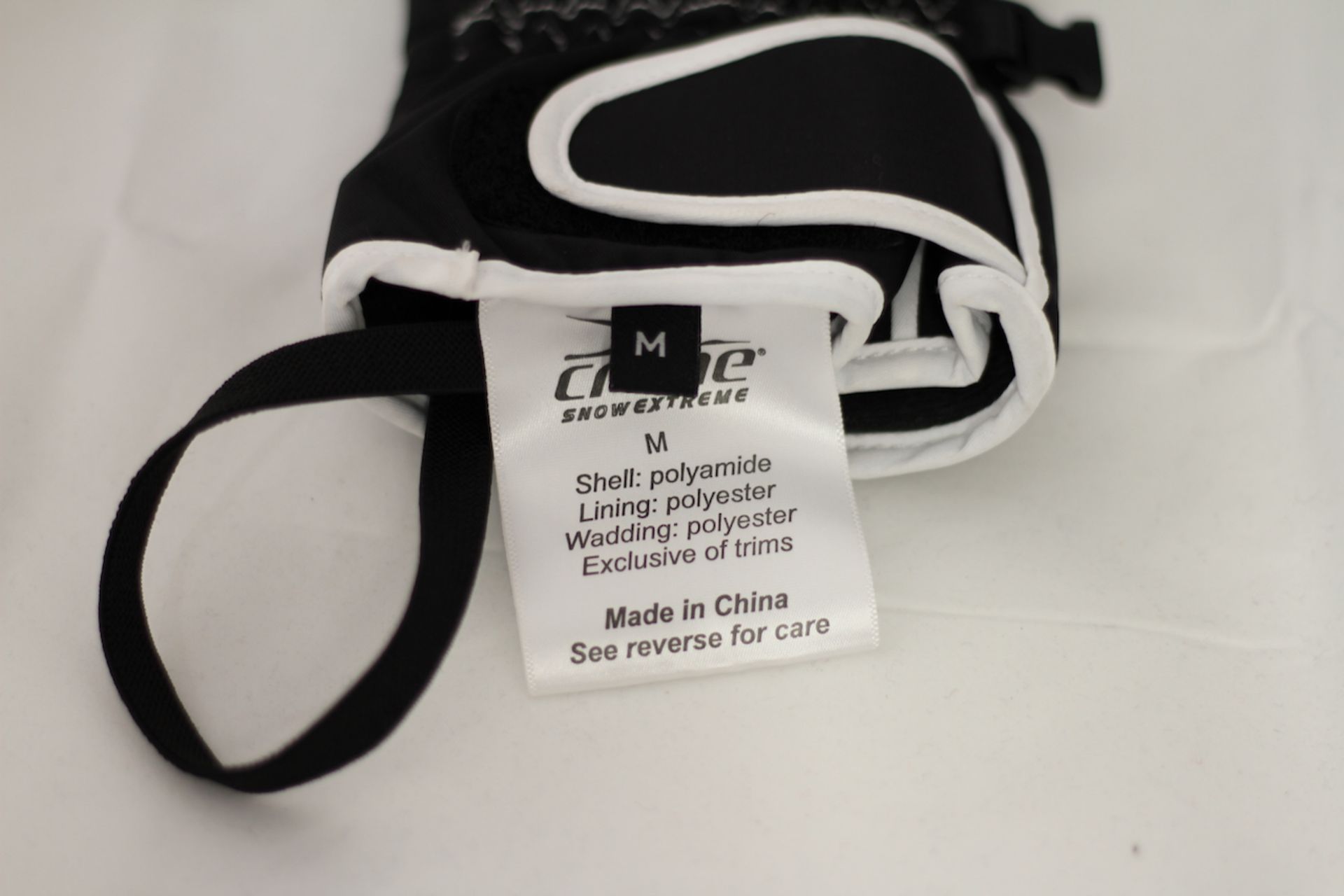 THINSULATE MITTENS, Colour : BLACK / WHITE, AGE: UNKNOWN, SIZE: MEDIUM, CONDITION GRADE: 1 VERY GOOD - Image 3 of 3