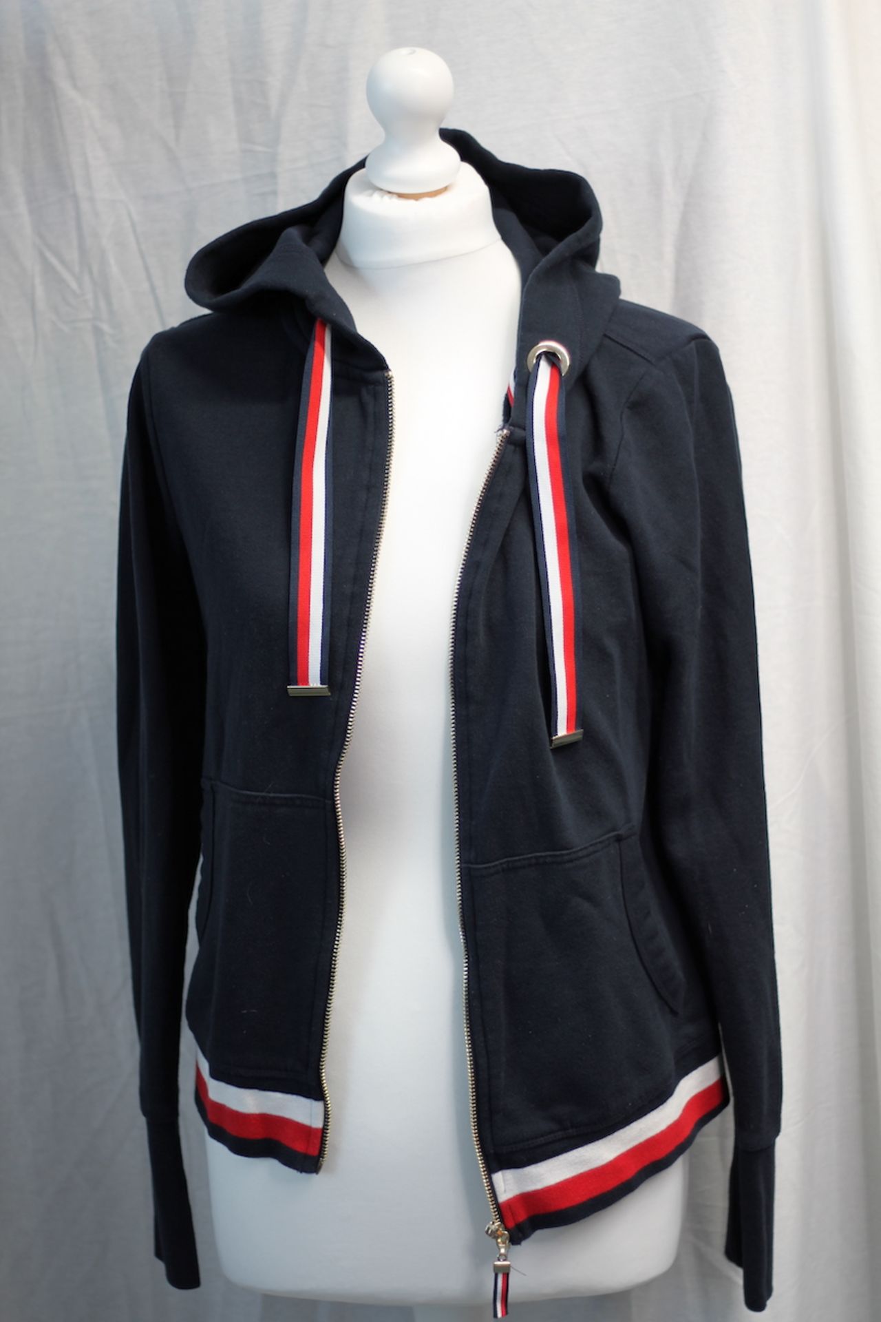 TOMMY HILFIGER HOODY, Colour : BLUE, AGE: UNKNOWN, SIZE: S/P, CONDITION GRADE: 1 VERY GOOD * TO BE