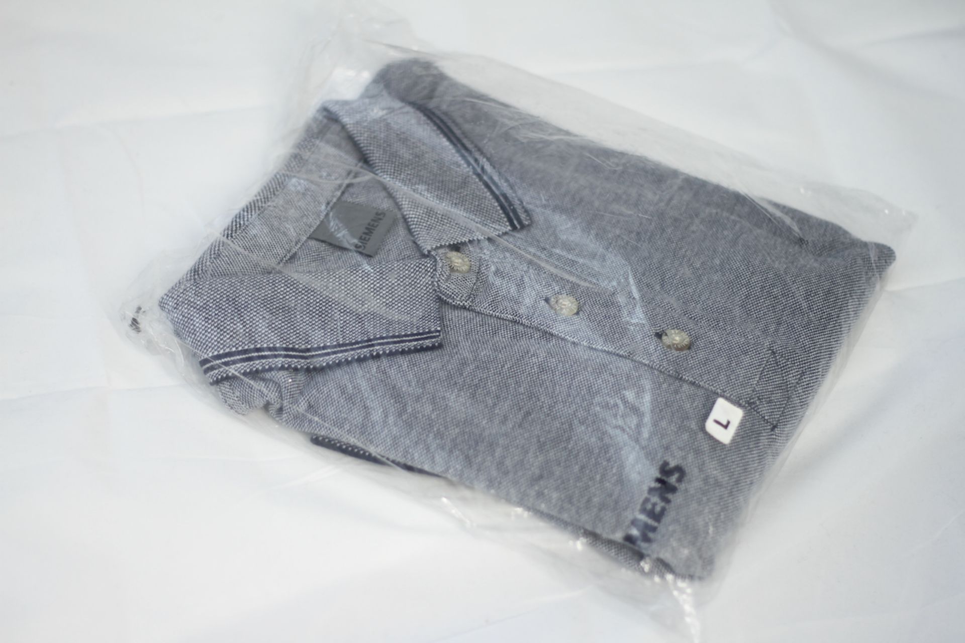 SIEMENS POLO T-SHIRT SEALED NEW , Colour : GREY, AGE: UNKNOWN, SIZE: LARGE, CONDITION GRADE: 1