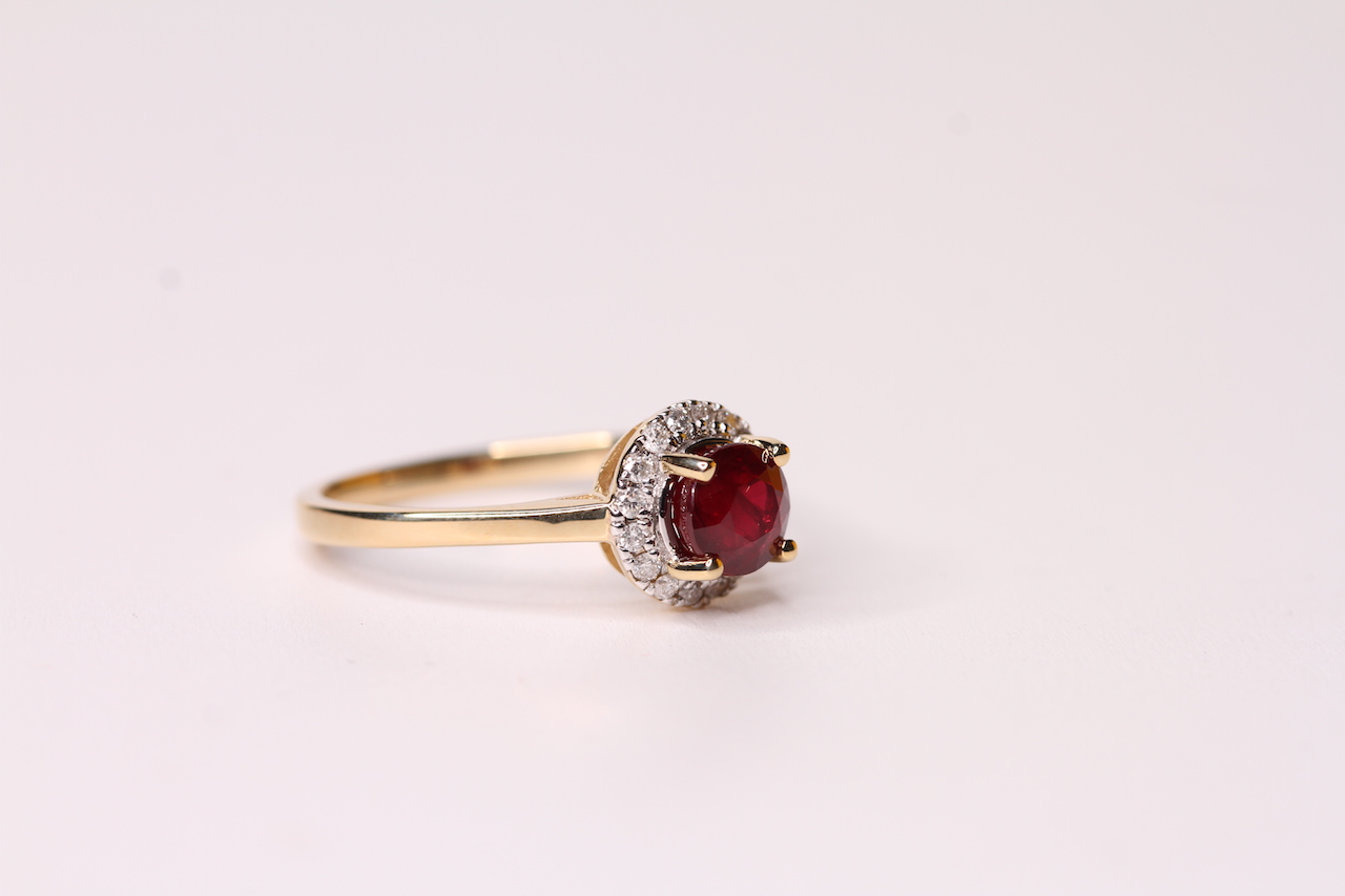 Natural Ruby & Diamond Ring, set with 1 round cut ruby 1.08ct, 16 round brilliant cut diamonds - Image 2 of 3