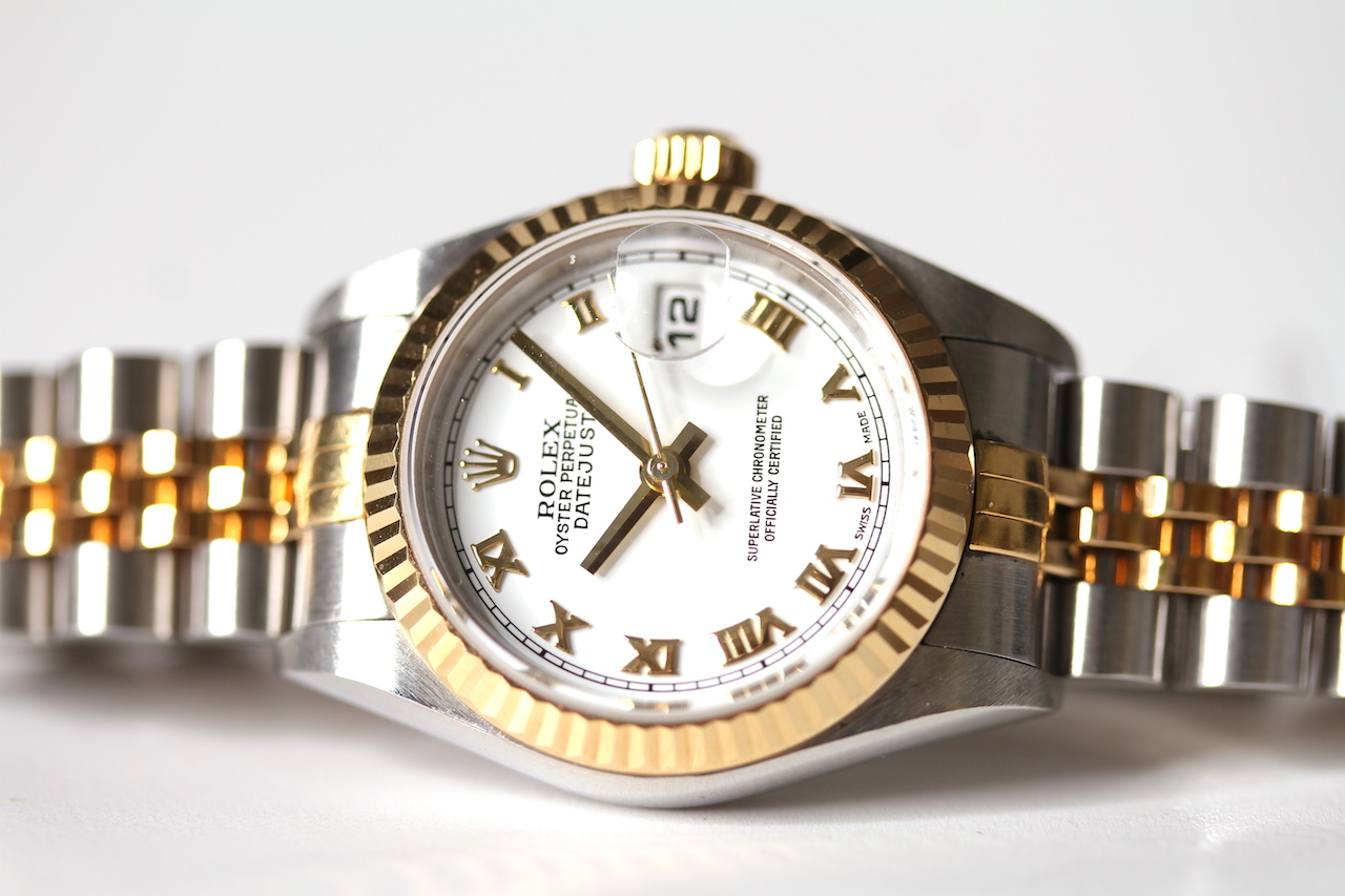 LADIES ROLEX BI COLOUR OYSTER PERPETUAL DATE JUST REFERENCE 69173 CIRCA 1998 WITH BOX + PAPERS, - Image 4 of 4