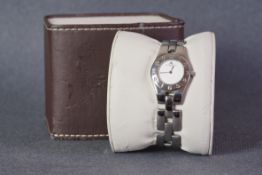 LADIES BAUME & MERCIER LINEA WRISTWATCH W/ BOX, circular white dial with silver sword hands, 24mm