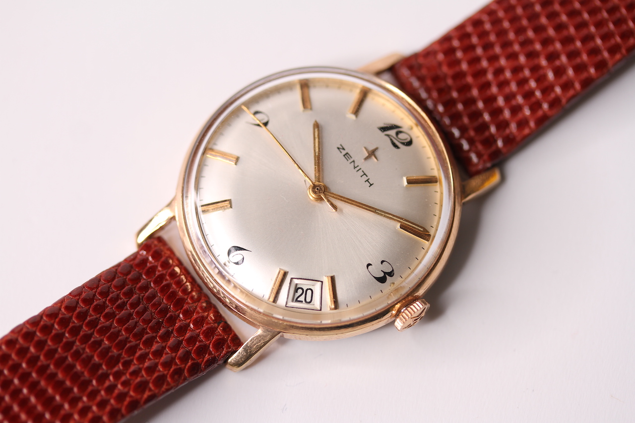 VINTAGE ZENITH DRESS WATCH, circular silvered dial, date aperture to 4 o'clock position, rose gold - Image 2 of 5