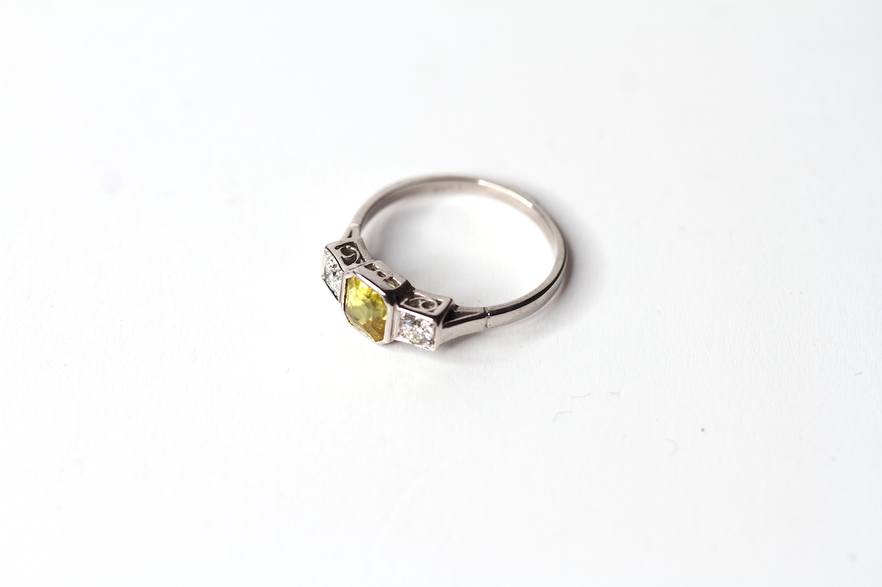 Yellow Sapphire & Diamond 3 Stone Ring, yellow sapphire approximately 1.15ct, diamonds totalling - Image 3 of 3