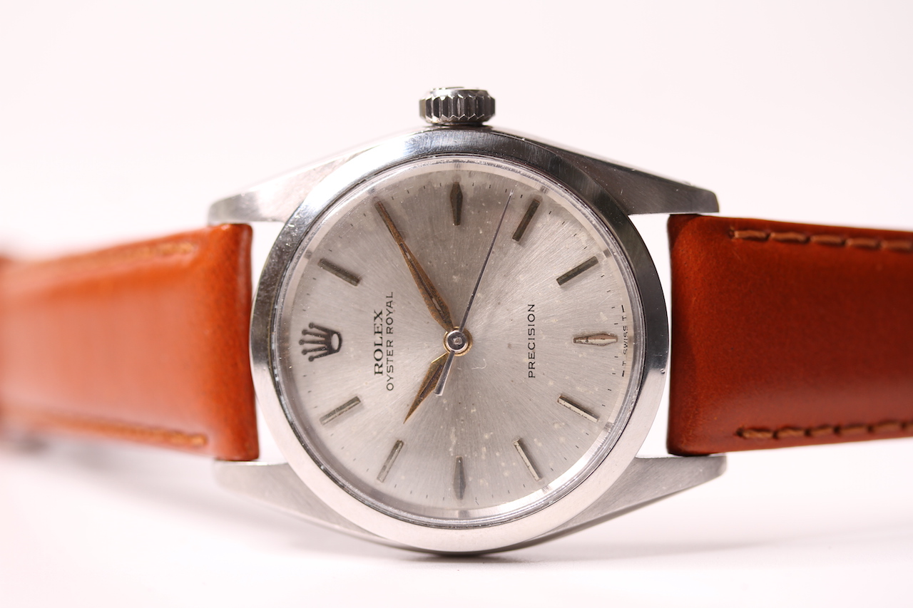 VINTAGE ROLEX OYSTER ROYAL REFERENCE 6426 CIRCA 1966, silver dial, baton and coffin hour markers,