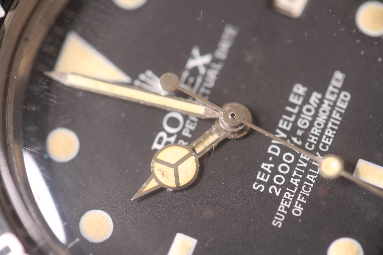 RARE VINTAGE ROLEX OYSTER PERPETUAL DATE SEA -DWELLER REFERENCE 1665 CIRCA 1976, circular black - Image 4 of 9