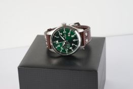 GENTLEMENS ALPHA SIERRA WRISTWATCH W/ BOX, circular green dial with white arabic numeral hour