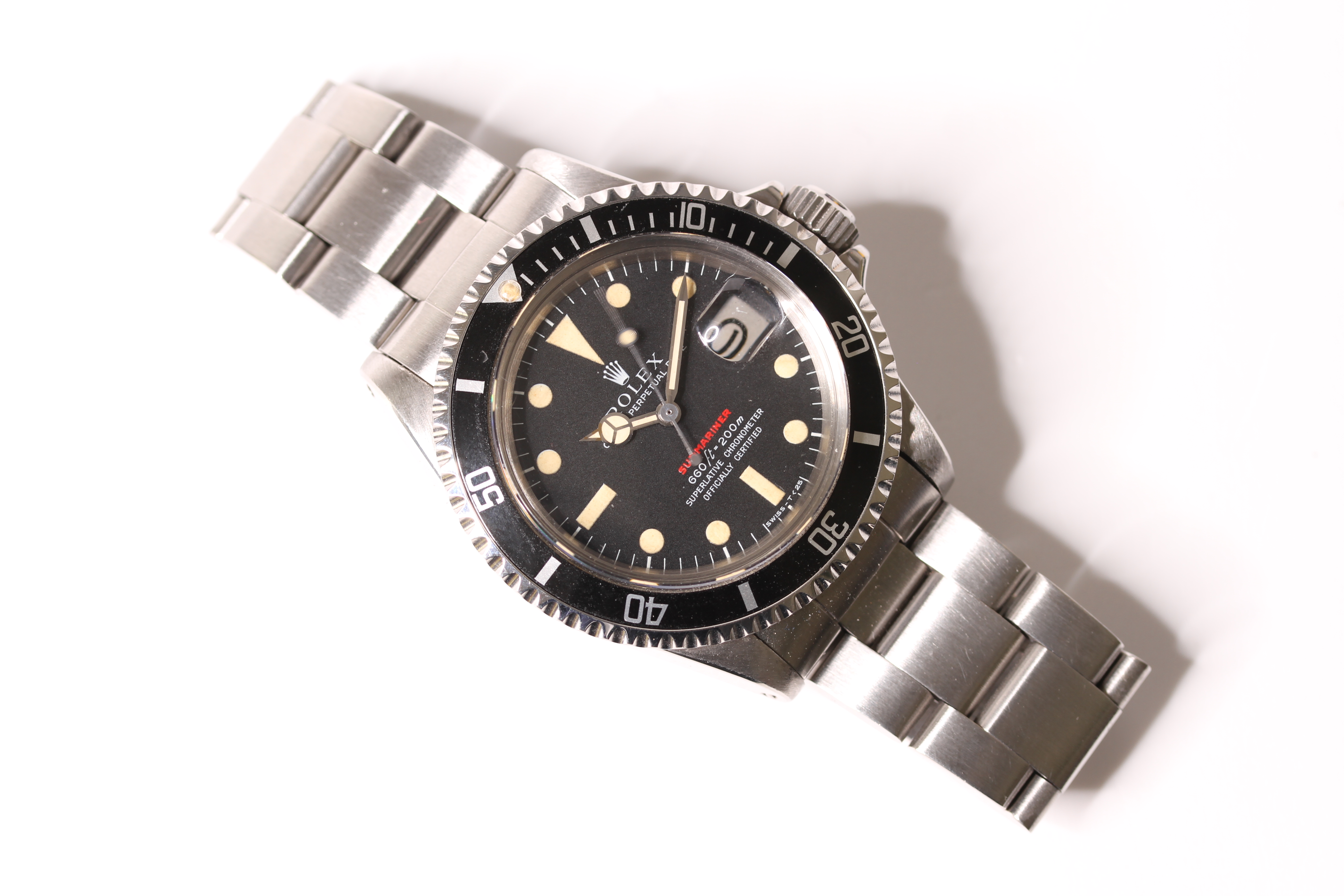 VINTAGE ROLEX OYSTER PERPETUAL DATE SUBMARINER 1680 RED LINE FEET FIRST CIRCA 1971 - Image 3 of 4