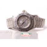 VINTAGE TAG HEUER 3000 PROFESSIONAL REFERENCE 932.213, grey dial with patina lume hour markers,