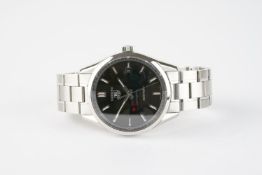 GENTLEMENS TAG HEUER CARRERA AUTOMATIC DATE WRISTWATCH, circular black dial with silver hour markers