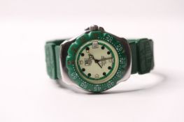 TAG HEUER PROFESSIONAL GREEN REFERENCE 372.513 WITH SERVICE BOX, luminous dial with dot hour