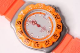 VINTAGE TAG HEUER PROFESSIONAL 200M ORANGE REFERENCE 373.513, silver dial, orange detail, orange