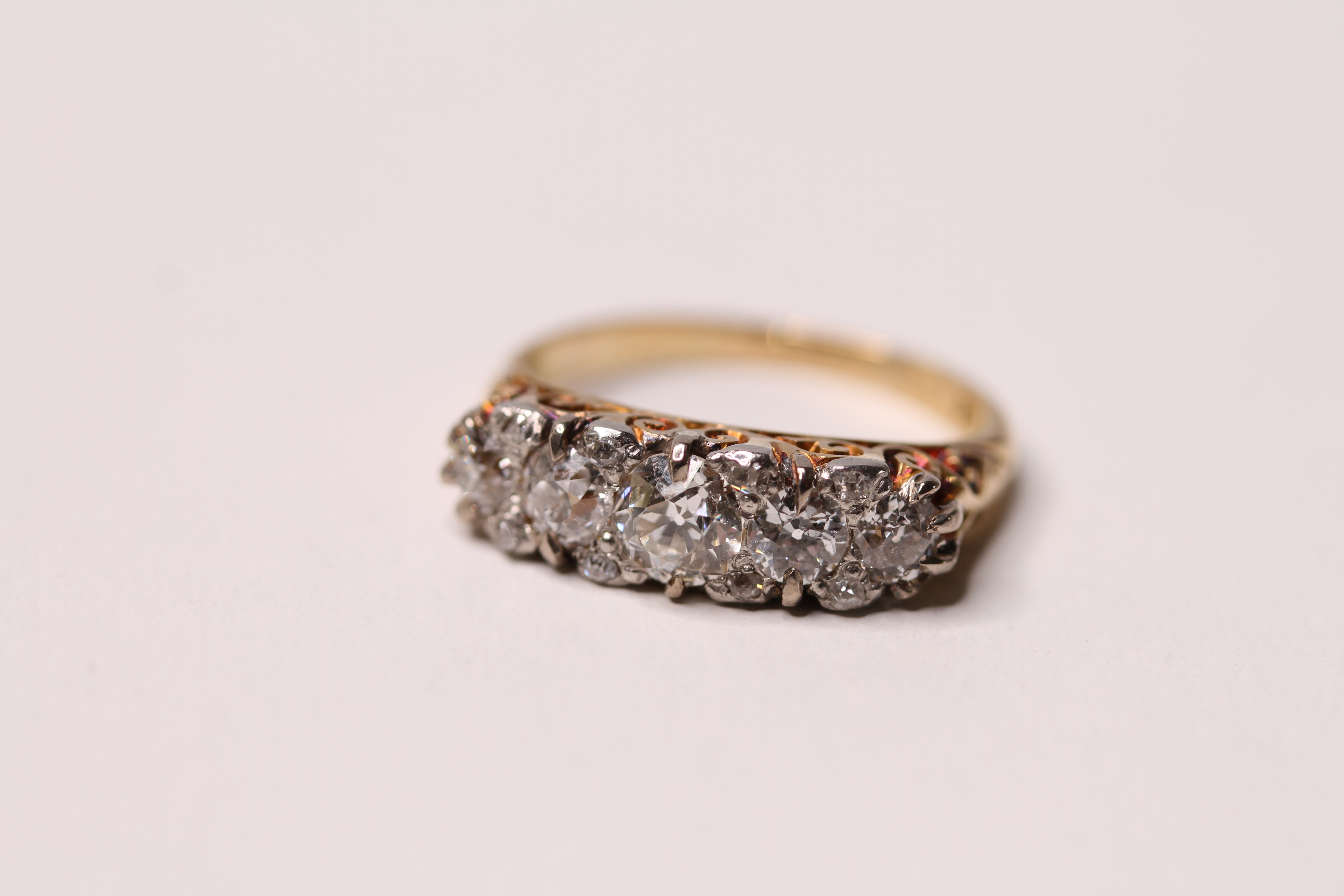 *TO BE SOLD WITHOUT RESERVE*Victorian Diamond 5 Stone Ring, the five graduated old circular-cut - Image 2 of 3