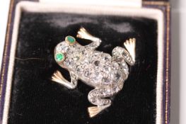 Antique 2.75ct Diamond Encrusted Frog Brooch, bright old and rose cut diamonds, Emerald set eyes,,