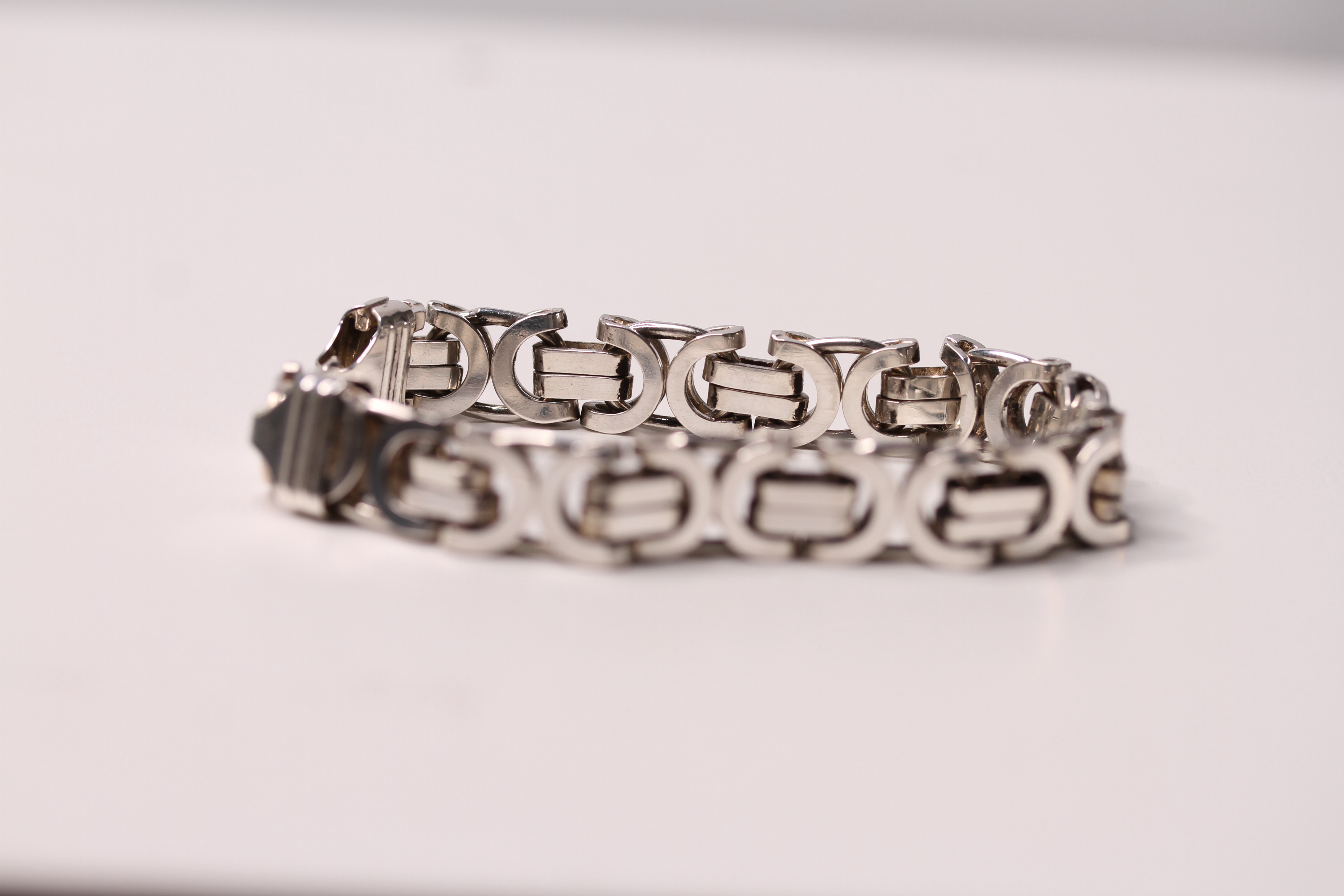 *TO BE SOLD WITHOUT RESERVE*Heavy Silver fancy bracelet, L: 20 cm approx 39.3g