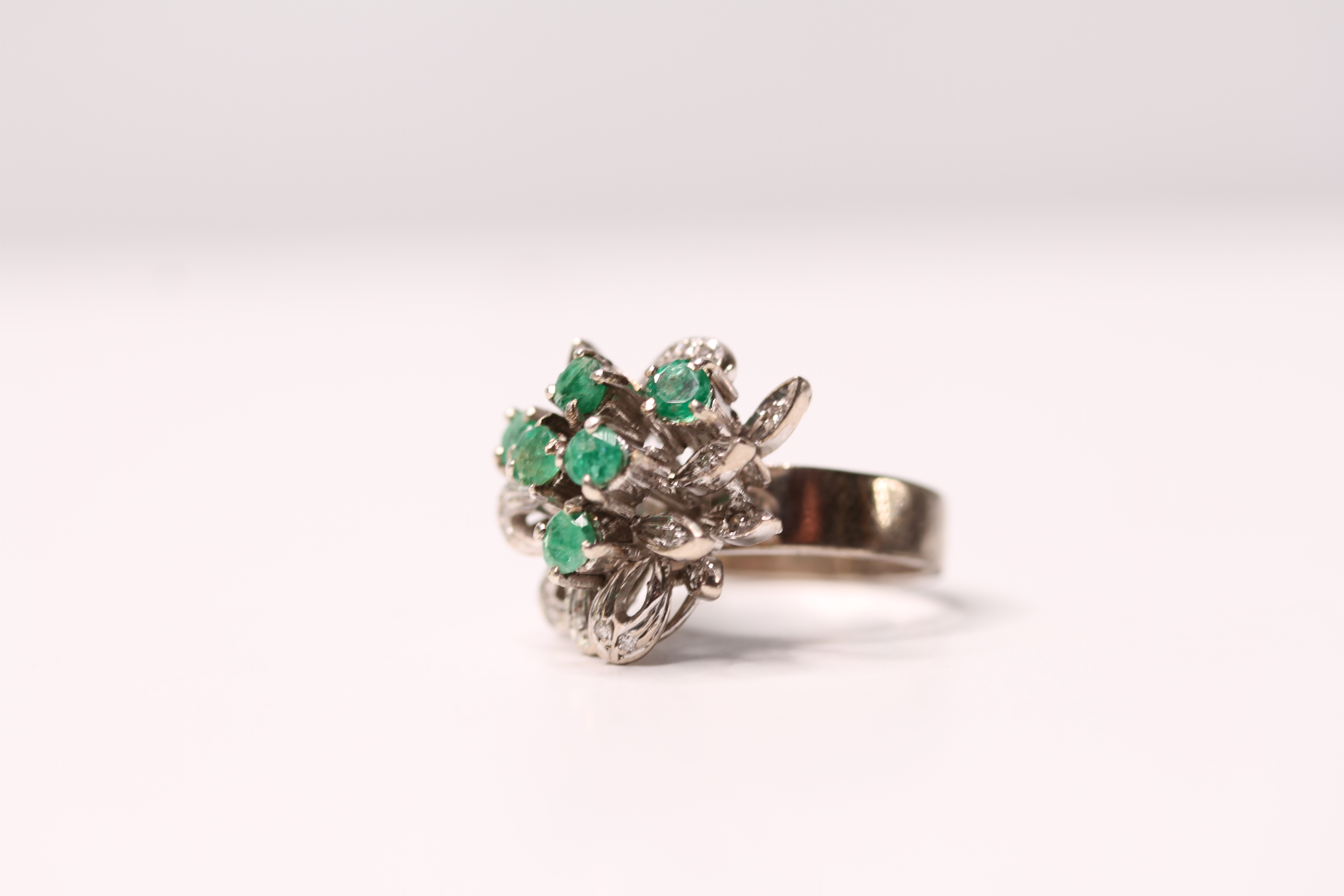 *TO BE SOLD WITHOUT RESERVE*An Emerald & Diamond Ring, in white gold marked 17ct, approx 7.1g, - Image 2 of 3