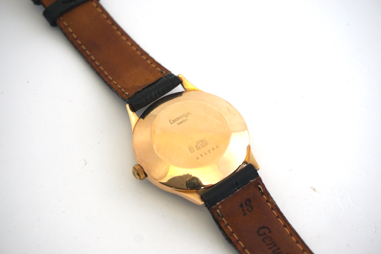 VINTAGE EBERHARD & CO 18CT GOLD DRESS WATCH WITH AUTOMATIC BUMPER MOVEMENT, circular silver dial - Image 2 of 3