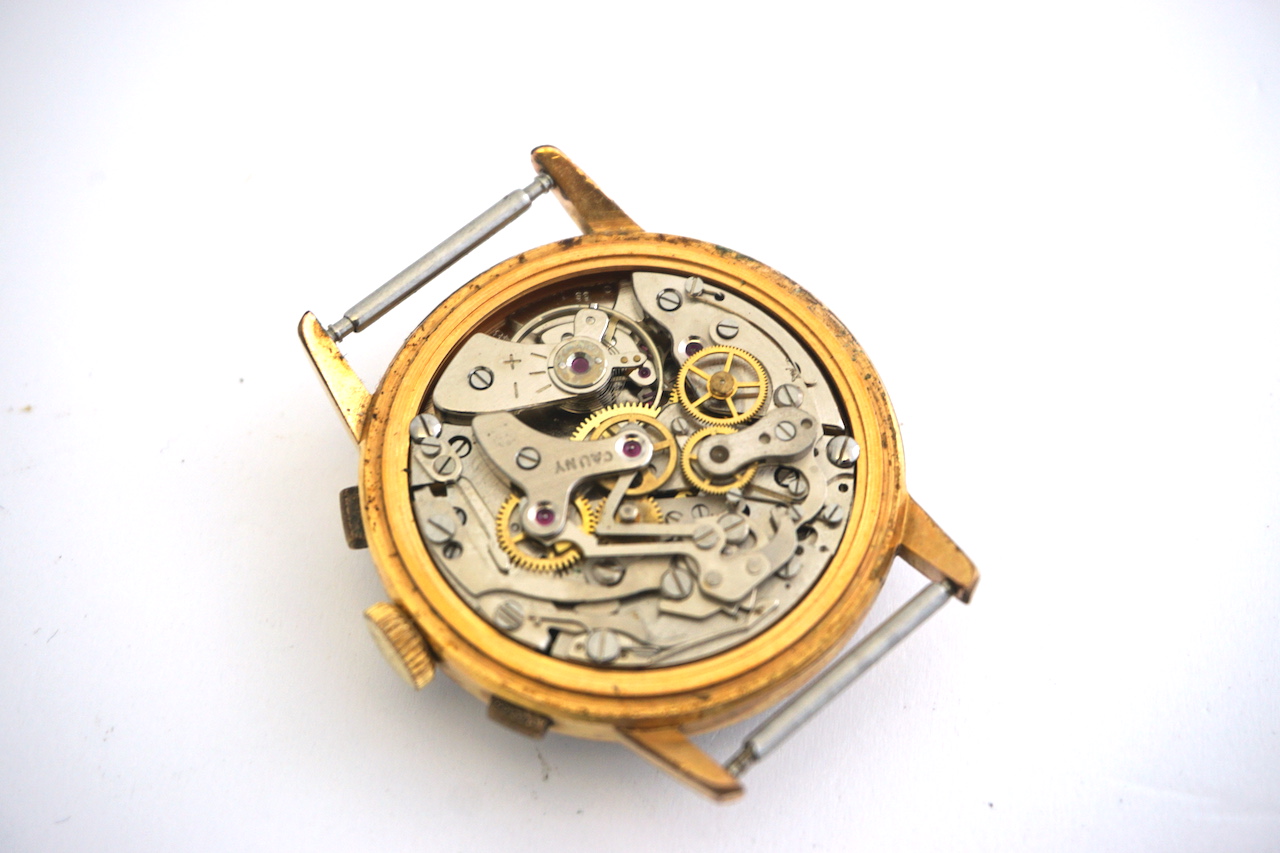 VINTAGE CAUNY PRIMA CHRONOGRAPH WRIST WATCH, circular sunburst silver dial with two subsidiary - Image 3 of 3