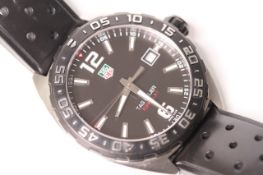 *TO BE SOLD WITHOUT RESERVE*GENTLEMENS TAG HEUER FORMULA 1 WRISTWATCH, circular black dial with