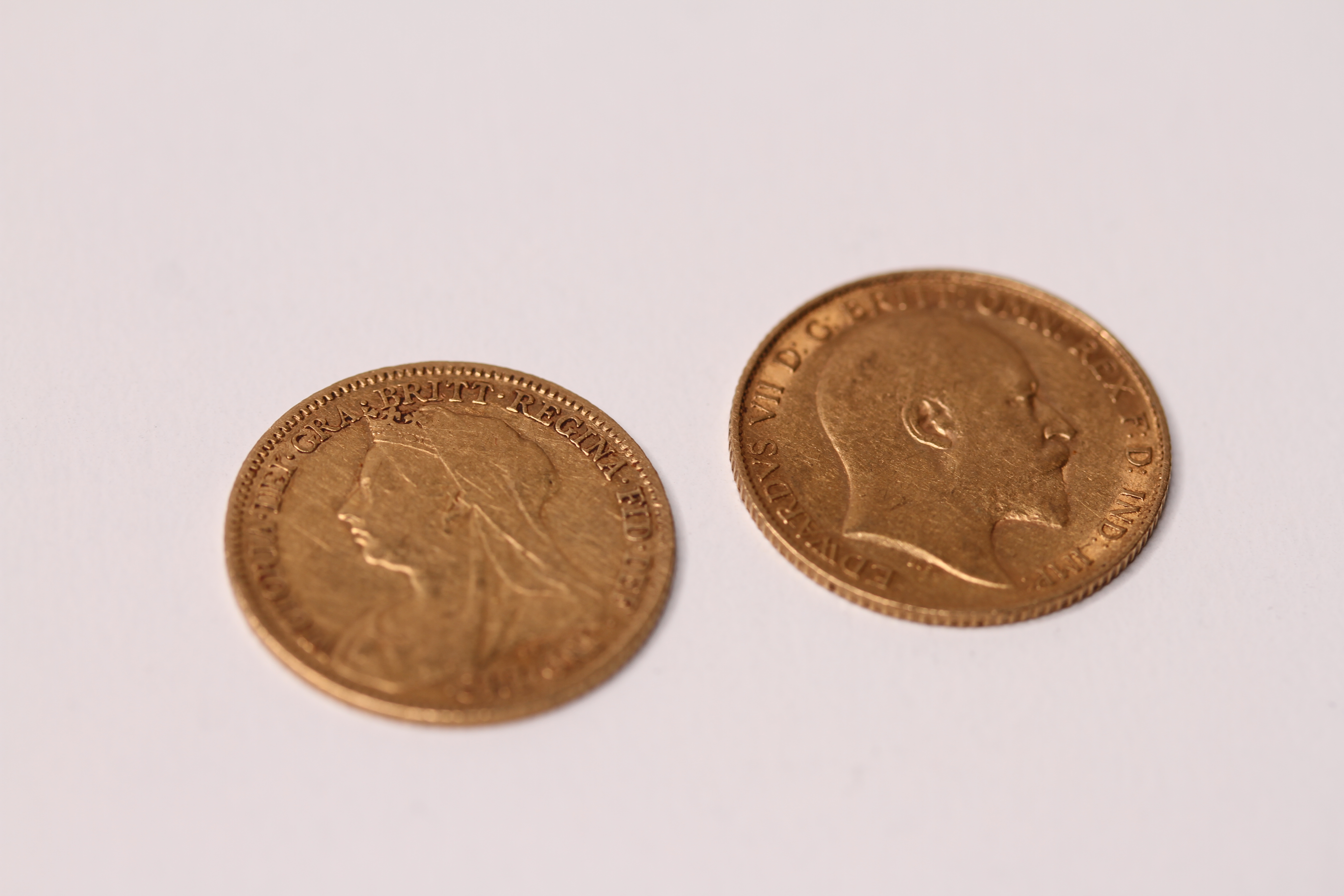 *TO BE SOLD WITHOUT RESERVE*Two gold half sovereigns dated 1901 and 1906. - Image 2 of 2