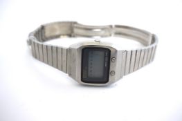 VINTAGE SEIKO QUARTZ LC 'BOND WATCH' REFERENCE 694011, digital display with time, days, stainless