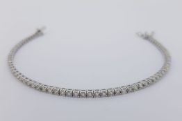 Diamond Line Bracelet, claw set with round brilliant cut diamonds, approximate total of 3.00ct, push