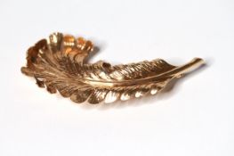 Vintage Cartier 14ct Feather Brooch, textured gold work feather, approximately 7x3cm, signed