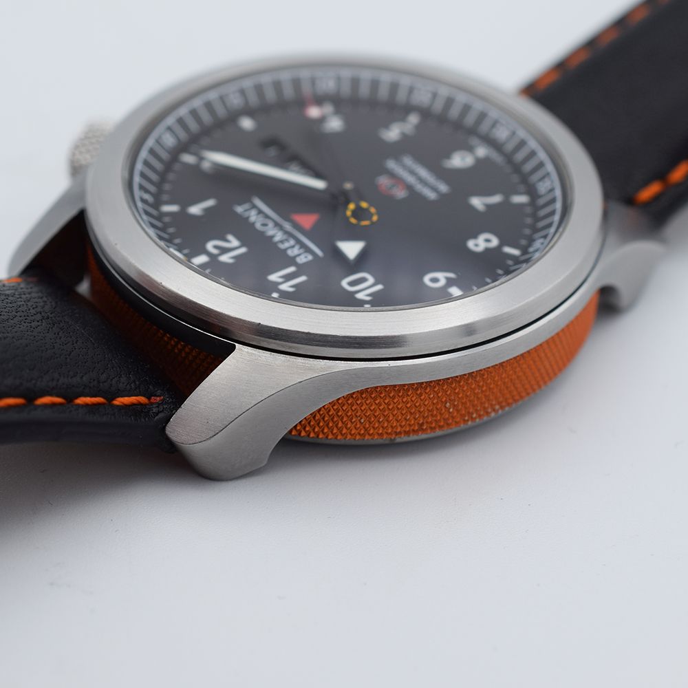 GENTLEMAN'S 2013 BREMONT MARTIN BAKER MBII BLACK, AUTOMATIC BREMONT MODIFIED CAL. 11 1/4" BE-36AE - Image 5 of 10